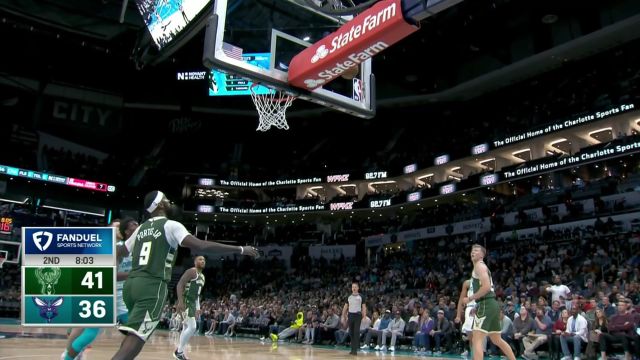 【2025年02月06日 雄鹿vs黄蜂集锦】打中就是好的进攻选择 小尼克史密斯顶开AJ格林强取两分