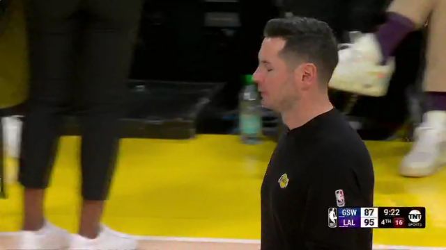 【2025年02月07日 勇士vs湖人集锦】不利局面不能没有你！追梦被希尔德误伤回到更衣室接受治疗