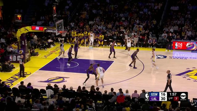 【2025年02月07日 勇士vs湖人集锦】玩的就是高难度！波杰姆斯基无视防守漂移跳投稳稳命中