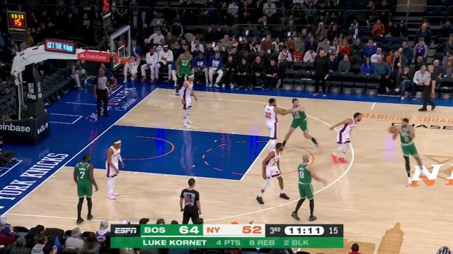 【2025年02月09日 凯尔特人vs尼克斯集锦】眼里只有篮筐！塔图姆闪转腾挪杀入禁区一飞冲天双手暴扣