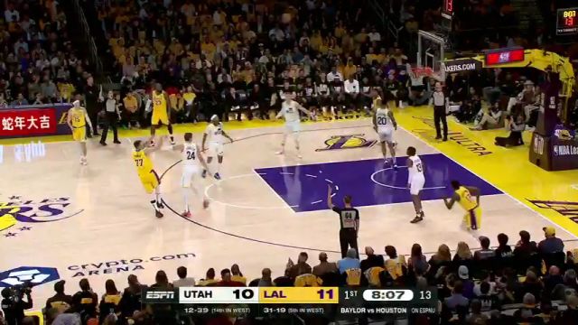 【2025年02月11日 爵士vs湖人集锦】没有让球迷等太久！东契奇身穿紫金战袍命中第一颗三分