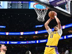 湖人内线狂输18分！浓眉交易后遗症凸显，中锋羸弱拖累东詹冲冠？