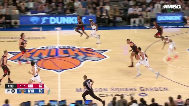 【2025年02月21日 公牛vs尼克斯集锦】将防守视若无物 唐斯以一敌四穿越人墙坚决暴扣