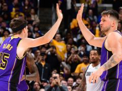 66+30+20！湖人三叉戟爆发无解：东契奇脑后妙传太美詹皇统治末节