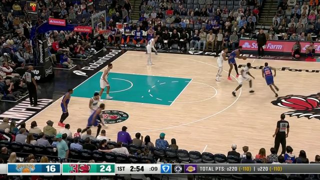 【2025年03月01日 尼克斯vs灰熊集锦】满血复活！米罗假手递手直接顺下完成双手暴扣