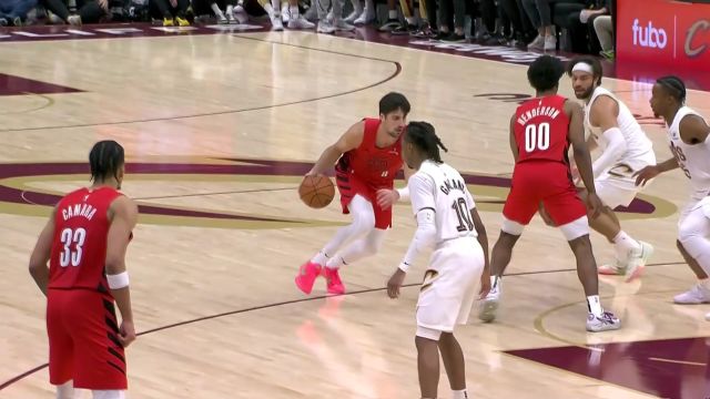 【2025年03月03日 开拓者vs骑士集锦】拿出擅长的武器 阿夫迪亚持球攻筐打成2+1