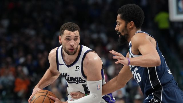 【2025年03月04日 国王vs独行侠集锦】国王122-98独行侠 欧文首节伤退国王客场击败独行侠拿下四连胜