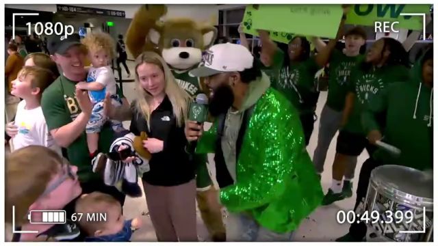 【2025年03月06日】NBA常规赛：独行侠vs雄鹿第3节中文解说录像回放