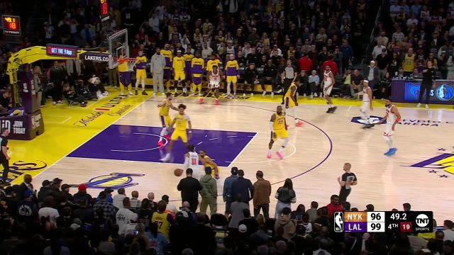 【2025年03月07日 尼克斯vs湖人集锦】强硬表现稳定军心 布伦森身如游龙2+1扳平比分