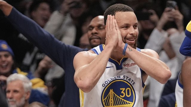 【2025年03月07日 勇士vs篮网集锦】勇士121-119篮网 库里40+4+4率队22分逆转送篮网6连败