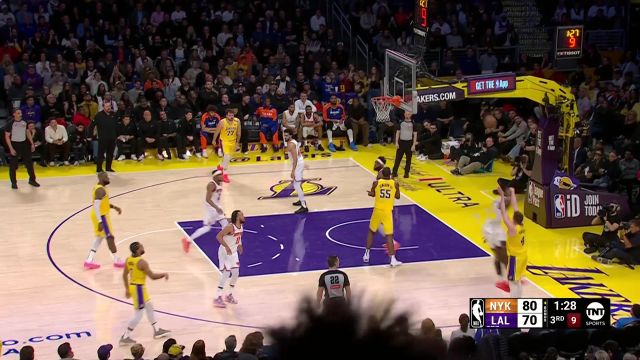 【2025年03月07日 尼克斯vs湖人集锦】危机时刻挺身而出 克内克特连续两记三分为湖人止血