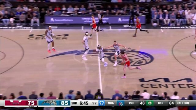 【2025年03月07日 公牛vs魔术集锦】小手一抖进球就有 吉迪在内线蝴蝶穿花戏耍防守小勾手无人能及