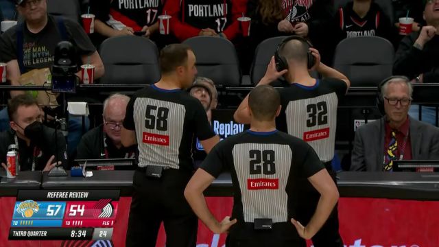 【2025年03月13日】尼克斯vs开拓者第3节英文原声录像回放