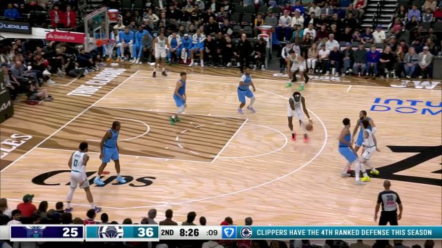 【2025年03月17日 黄蜂vs快船集锦】这饼相当可口！马克-威廉姆斯妙传空切顺下的小温德尔-摩尔扣篮吃饼