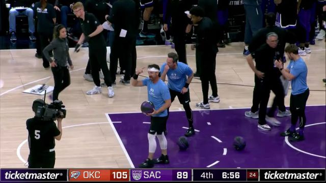 【2025年03月26日】NBA常规赛：雷霆vs国王第4节英文原声录像回放