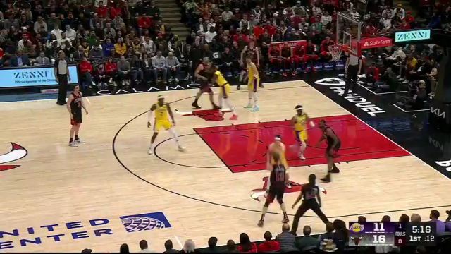 【2025年03月28日 湖人vs公牛集锦】又要花？公牛队首节发难 8-0冲击波迅速拉开分差