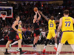 湖人登全美热搜：1天内绝杀-被绝杀 12.6秒崩盘 0.8%奇迹失利