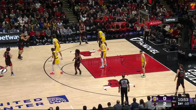 【2025年03月28日】NBA常规赛：湖人vs公牛第1节英文原声录像回放