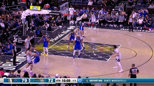 【2025年03月28日 独行侠vs魔术集锦】冲起来就完事 布莱克突破投篮打成2+1