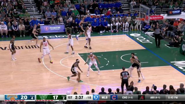 【2025年03月29日 尼克斯vs雄鹿集锦】难度系数五颗星！库兹马夹缝突破强硬上篮打板命中