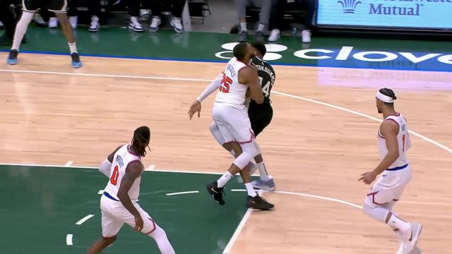 【2025年03月29日 尼克斯vs雄鹿集锦】醉翁之意不在酒！字母哥假突真传戏耍防守助飞库兹马三分穿网