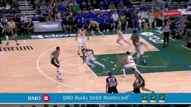 【2025年03月29日 尼克斯vs雄鹿集锦】快刀斩乱麻！唐斯弧顶假动作点飞防守三分手起刀落