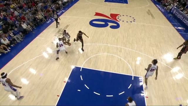 【2025年03月30日 热火vs76人集锦】化腐朽为神奇！希罗失衡倒地间随手一抛打中神仙2+1