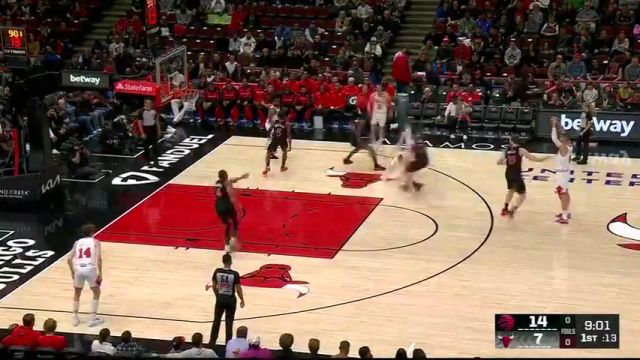 【2025年04月02日】NBA常规赛：猛龙vs公牛第1节英文原声录像回放