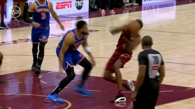 【2025年04月03日 尼克斯vs骑士集锦】强硬进攻天赋出众 莫布利顶开唐斯勾手轻松打进