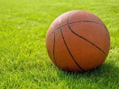 CBA爆丑闻：青岛主帅刘维伟被妻子控诉出轨 拿400万要求离婚