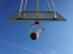 CBA季后赛：青岛vs浙江视频直播在线（4月4日）杨瀚森能否挑起攻防两端重担