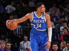 NBA战报：雄鹿横扫送76人十连败 字母哥35+17+20历史唯一