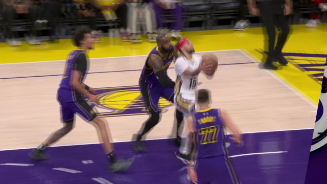 【2025年04月05日 鹈鹕vs湖人集锦】希望没有大碍！詹姆斯发力过猛封盖时虎口受伤及时下场处理