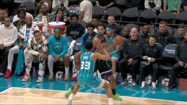 【2025年04月05日】NBA常规赛：国王vs黄蜂第4节英文原声录像回放