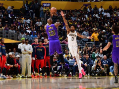 NBA录像全场回放常规赛：鹈鹕vs湖人（4.5）里夫斯30+7