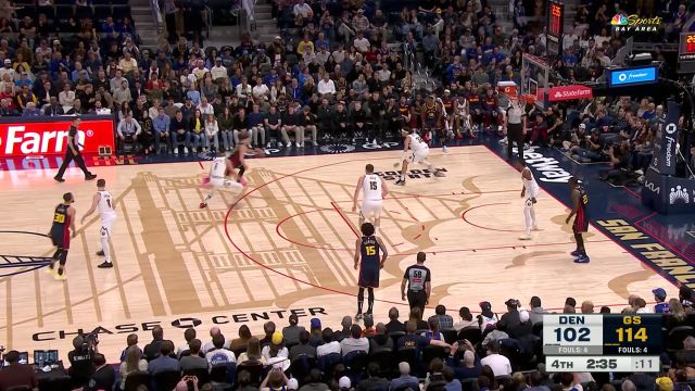 【2025年04月05日 掘金vs勇士集锦】提前将比赛胜利收入囊中！库里穿过两人防守命中高难度2+1