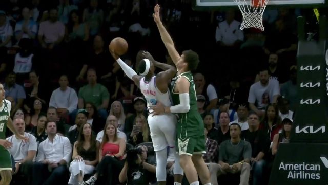 【2025年04月06日 雄鹿vs热火集锦】视防守如无物！阿德巴约挑战大洛调高弧线抛投打进