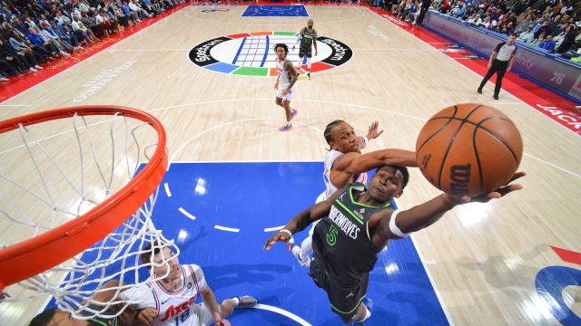 【2025年04月06日 森林狼vs76人集锦】森林狼vs费城76人精彩集锦 爱德华兹37分扮演关键先生率领森林狼豪取五连胜