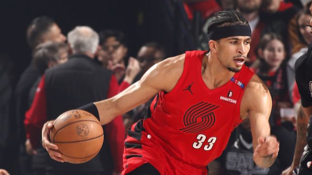 【2025年04月07日 马刺vs开拓者集锦】卡马拉vs马刺集锦 23分10板关键三分锁定胜局