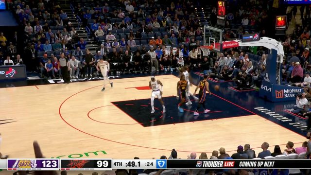 【2025年04月07日 湖人vs雷霆集锦】为比赛增添光彩！布朗尼披挂上阵追身三分画下完美句号