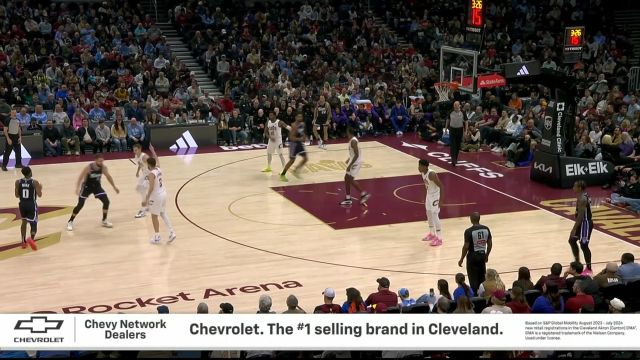 【2025年04月07日 国王vs骑士集锦】浑身上下懂事假动作 萨博尼斯篮下点飞莫布里顺势出手打成2+1