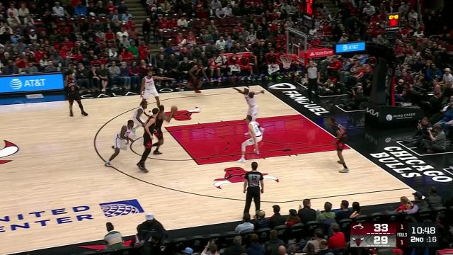 【2025年04月10日 热火vs公牛集锦】摧毁一切防守！帕特里克-威廉姆斯接球一跃而起送上无情隔扣