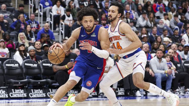 【2025年04月11日 尼克斯vs活塞集锦】尼克斯vs活塞精彩集锦 坎宁安36分8助攻率队捍卫主场终结连败