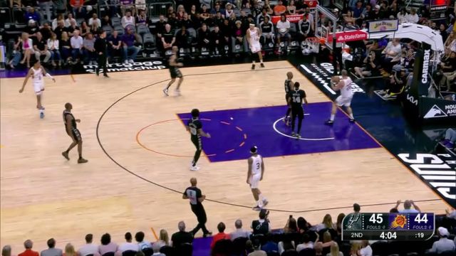 【2025年04月12日 马刺vs太阳集锦】瞬间拿到5分！比尔飚射三分普拉姆利吃饼终结完成反超