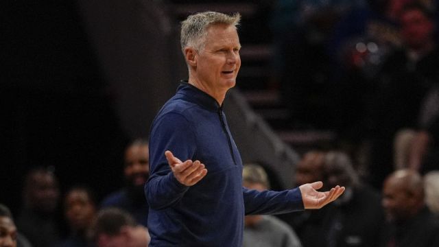 【2025年04月12日 勇士vs开拓者集锦】勇士0胜3负！科尔言论引争议：打附加赛不代表被判死刑 湖人曾打进西决