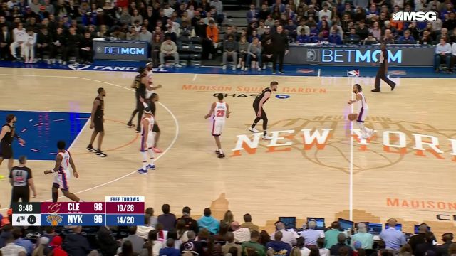 【2025年04月12日 骑士vs尼克斯集锦】扛起进攻重任！布伦森撤步拉回迎着防守中距离跳投稳稳命中