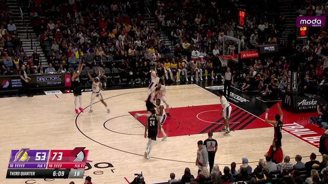 【2025年04月14日 湖人vs开拓者集锦】擎天白玉柱！克林根篮下予取予求 连献暴扣肆虐湖人篮筐