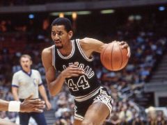 圣安东尼奥马刺队史最高分，至今仍由乔治-格文保持