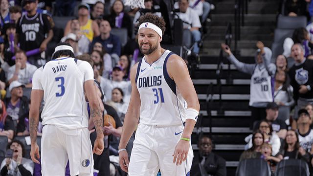 【2025年04月17日 独行侠vs国王集锦】独行侠vs国王精彩集锦 安东尼-戴维斯克莱-汤普森齐发力会师灰熊