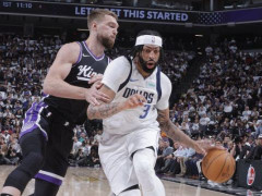 登场7胜3负+破小萨心魔：浓眉重返PF后攻防俱佳 场均20+10哈总挽尊